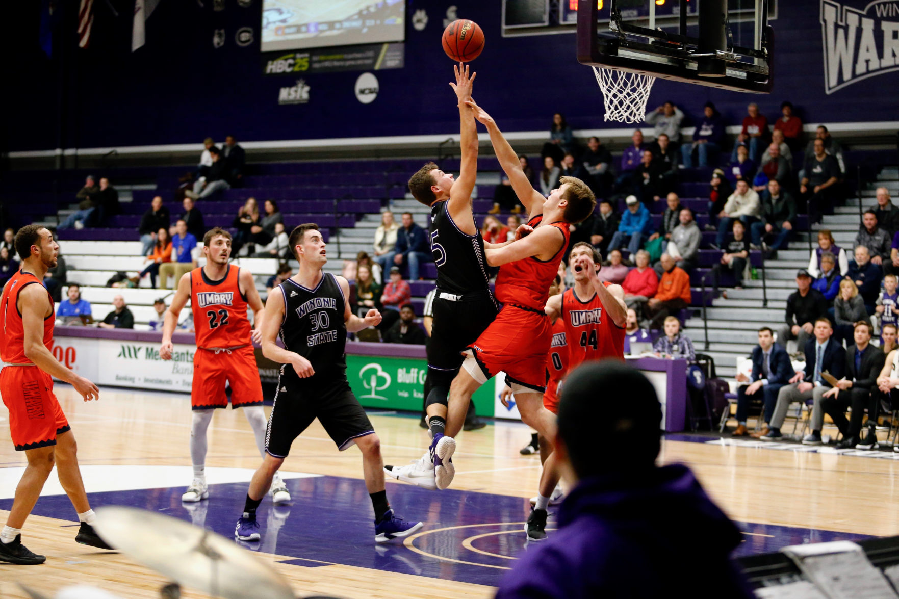 WSU MBB vs Mary 5